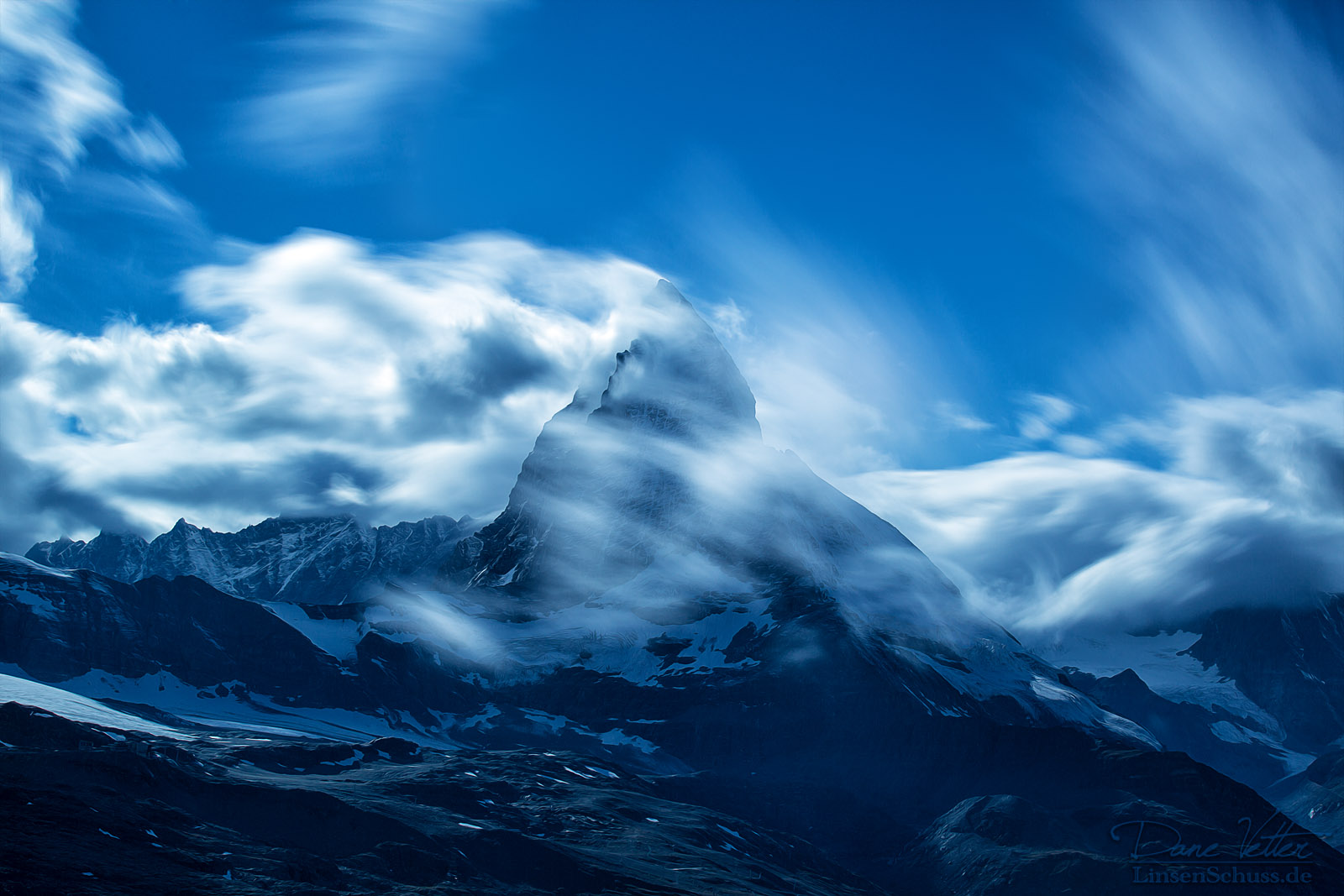 Das Matterhorn in den Wolken